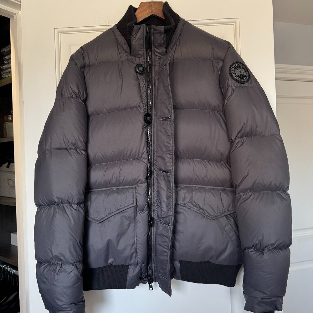 Canada Goose Ventoux Down Bomber- Graphite Grey Size Large